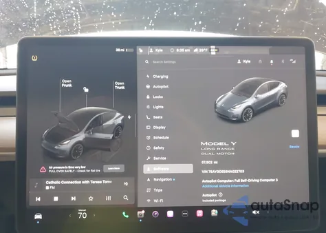 2022 Tesla Model Y Long Range Dual Motor All-Wheel Drive z USA, uszkodzony, nr VIN 7SAYGDEE6NA022703